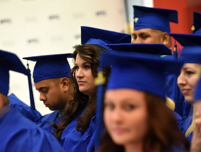 Manatee Technical College sends off 85 graduates in 2016 spring ceremony | From the Bradenton Herald