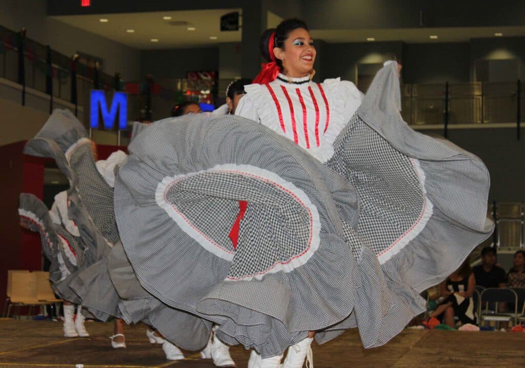 Dancer-skirt-flowing