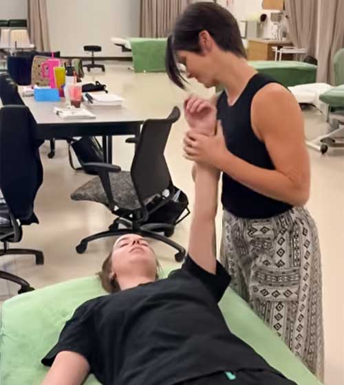 Massage-therapy-program