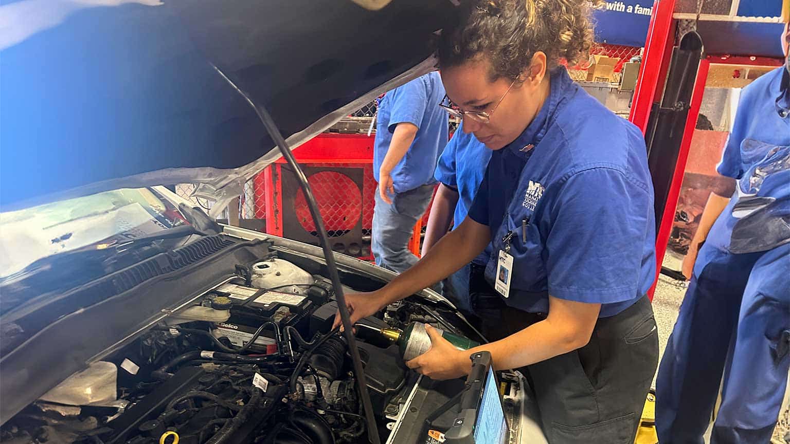 automotive-student-Teannah-Armstrong