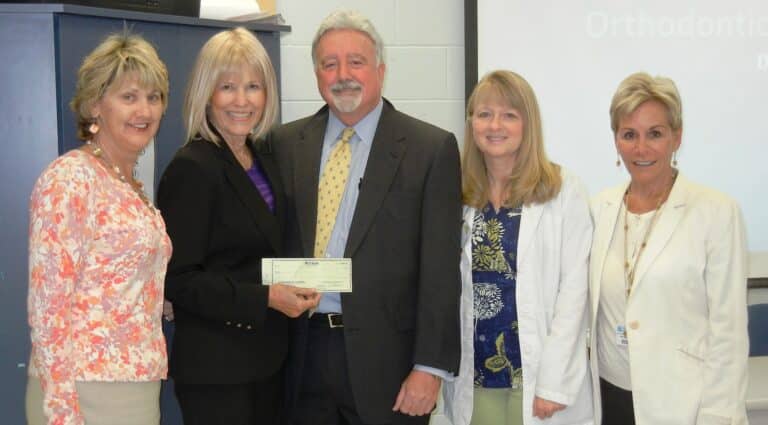 MTI dental assisting program receives $1,000 from state orthodontic association